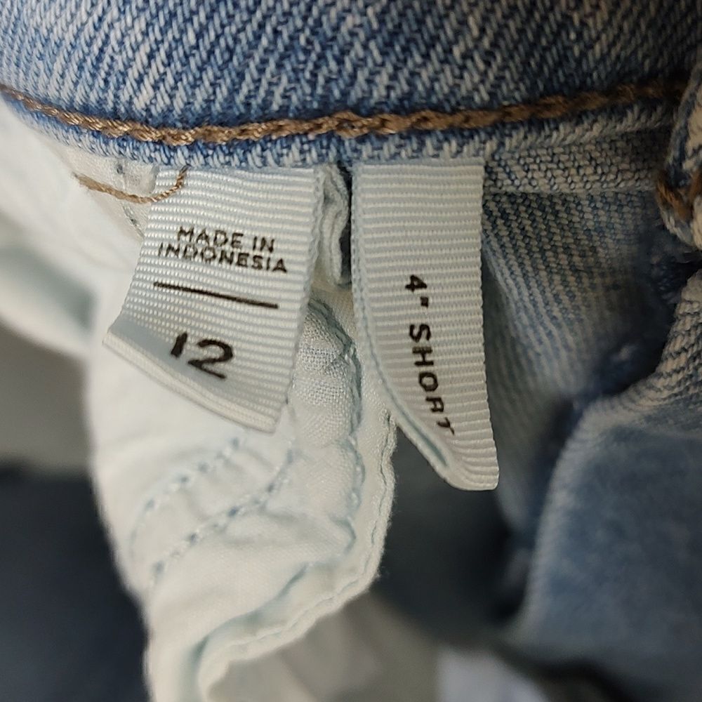 LOFT 4" Denim Short - Picture 7 of 10